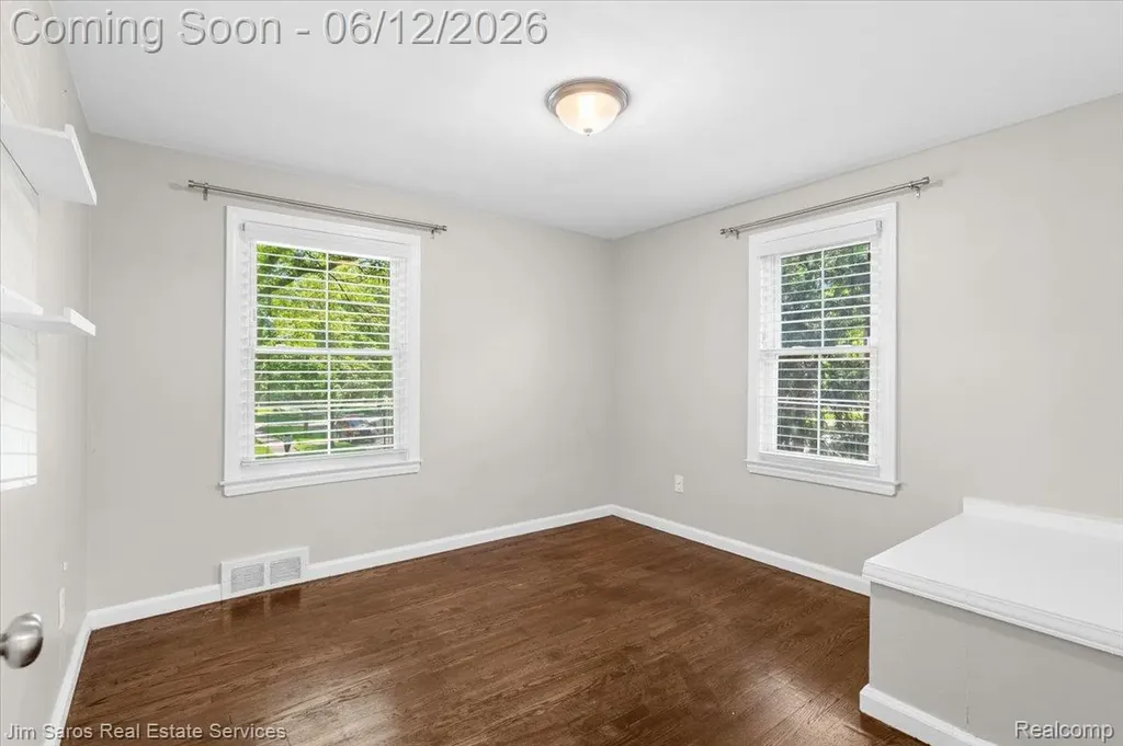 451 Moran Road Grosse Pointe Farms City MI 48236