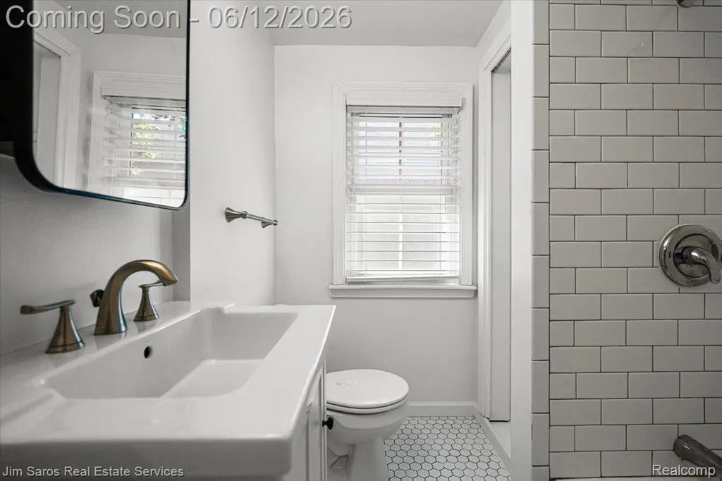 451 Moran Road Grosse Pointe Farms City MI 48236