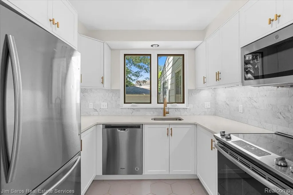 451 Moran Road Grosse Pointe Farms City MI 48236