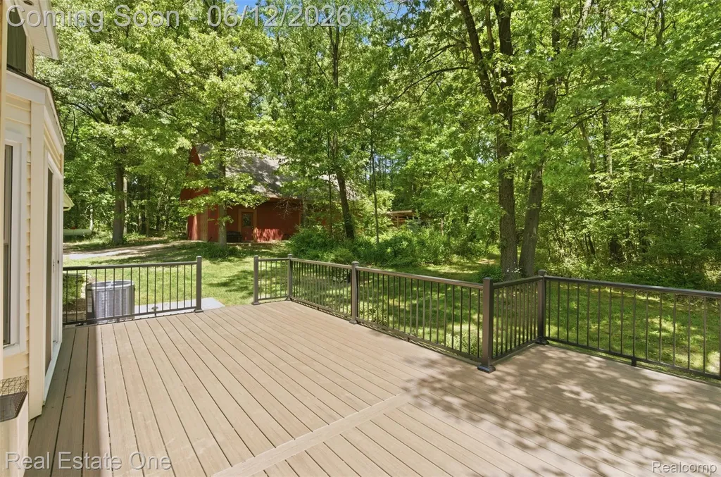 3559 Perry Lake Road Brandon Charter Township MI 48462