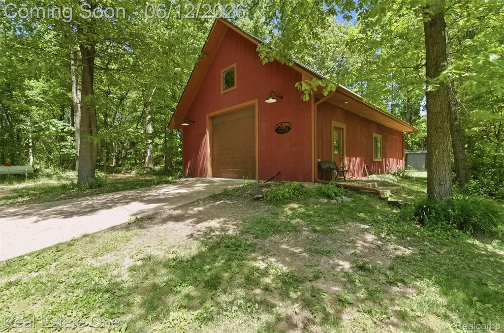3559 Perry Lake Road Brandon Charter Township MI 48462