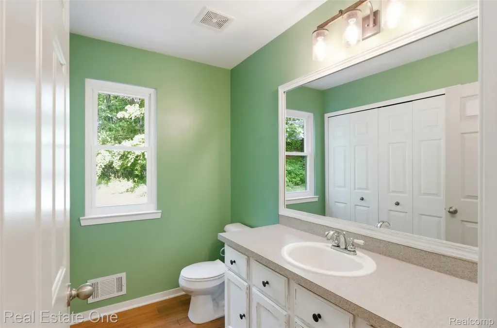 3559 Perry Lake Road Brandon Charter Township MI 48462