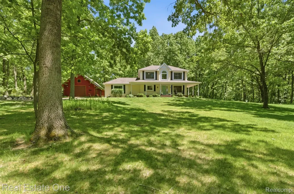 3559 Perry Lake Road Brandon Charter Township MI 48462