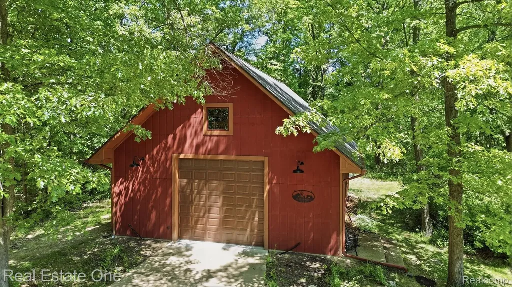 3559 Perry Lake Road Brandon Charter Township MI 48462