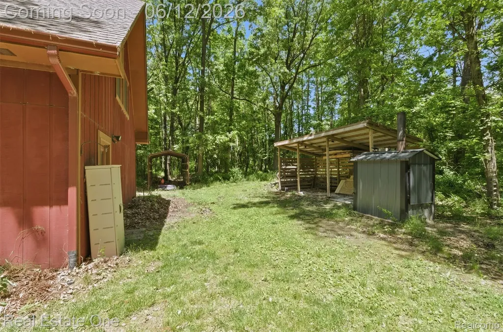 3559 Perry Lake Road Brandon Charter Township MI 48462