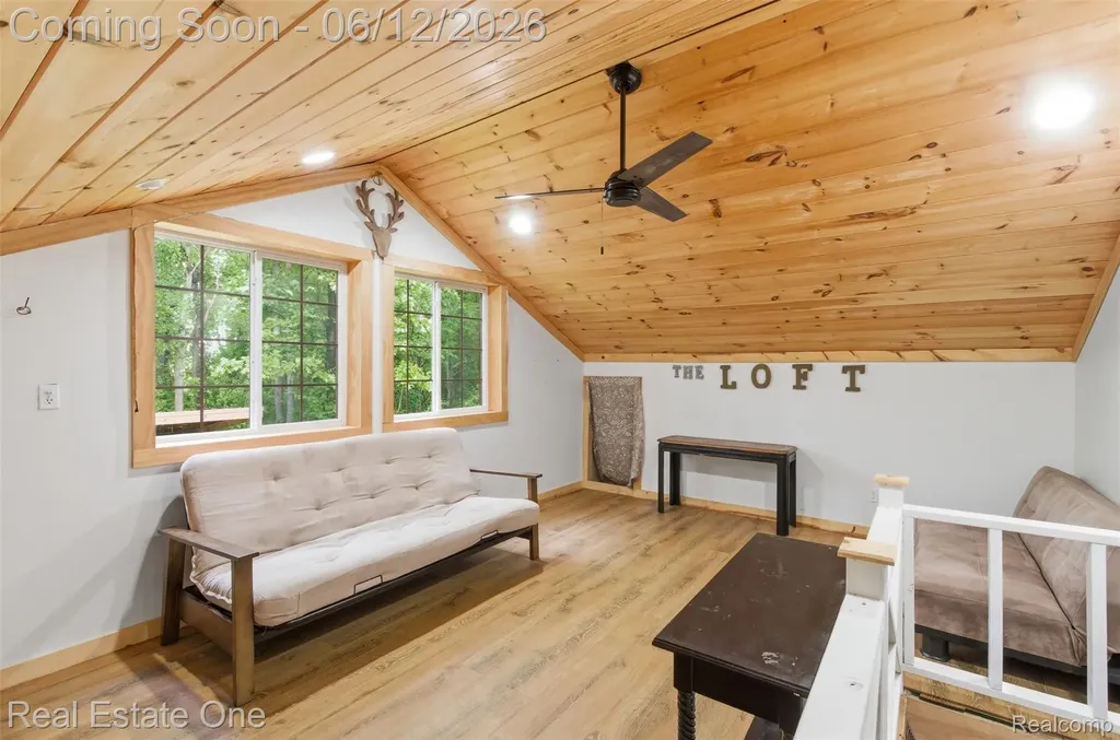 3559 Perry Lake Road Brandon Charter Township MI 48462