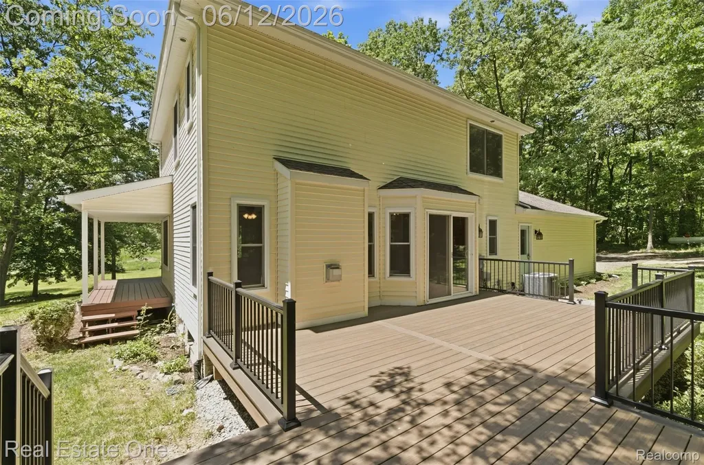 3559 Perry Lake Road Brandon Charter Township MI 48462