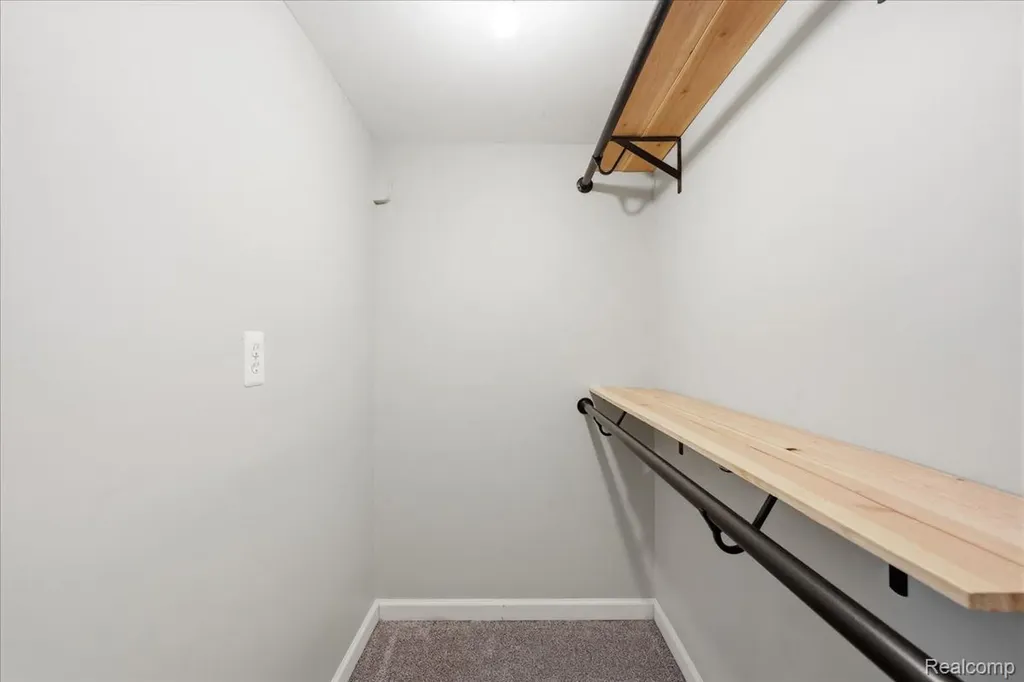 154 East Street Oxford Village MI 48371