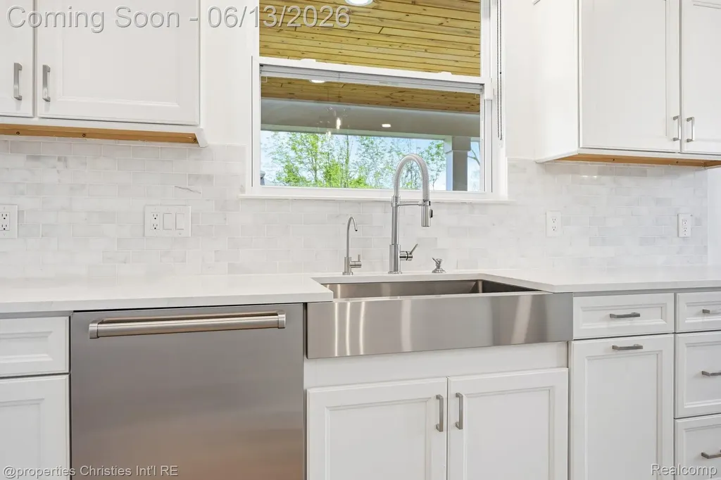 51350 Stone Meadow Court Lyon Charter Township MI 48167