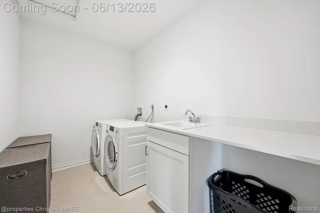 51350 Stone Meadow Court Lyon Charter Township MI 48167