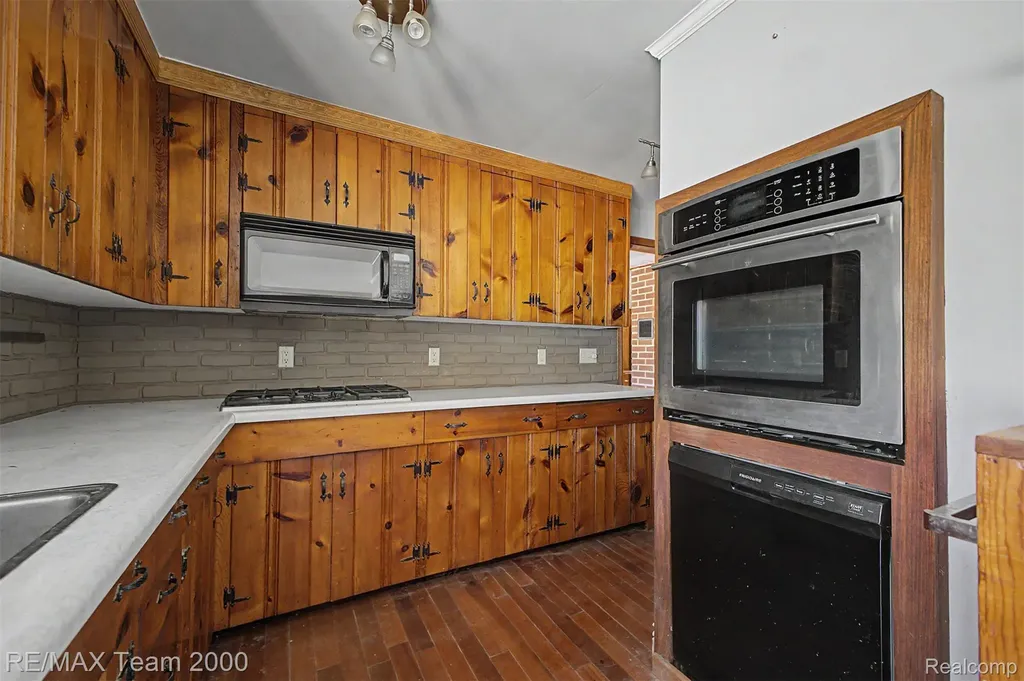 2145 Oakville Waltz Road Ash Township MI 48164