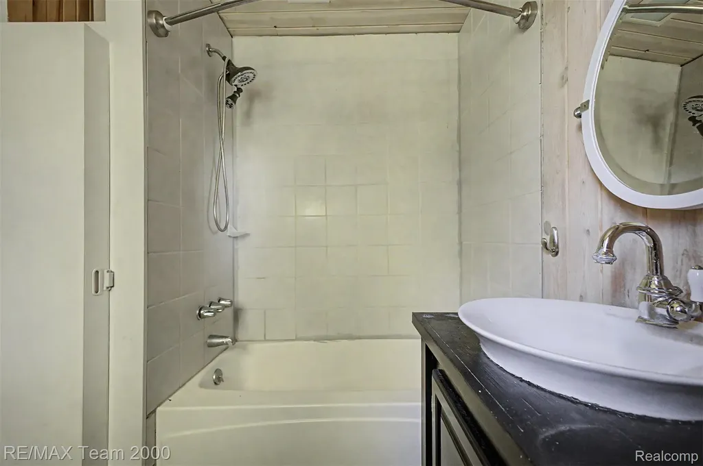 2145 Oakville Waltz Road Ash Township MI 48164