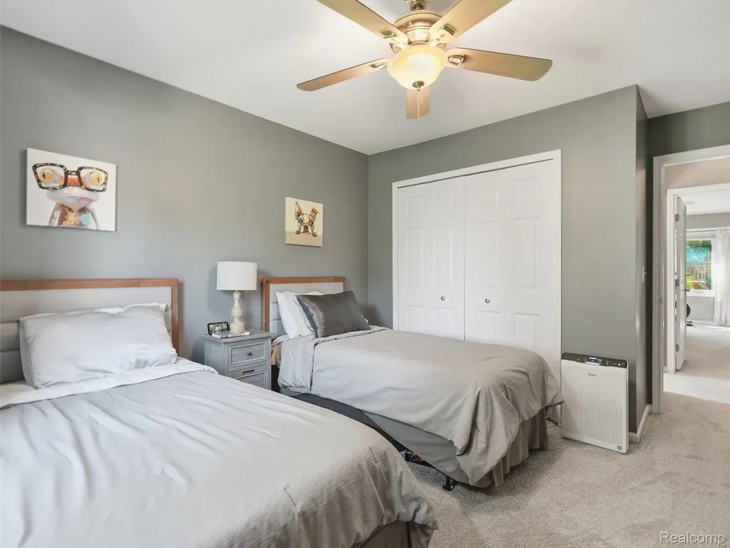 9095 Rotondo Drive Hartland Township MI 48855