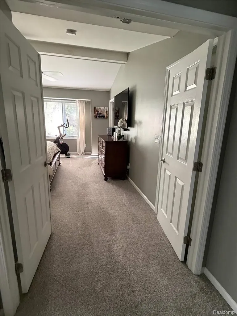 9095 Rotondo Drive Hartland Township MI 48855