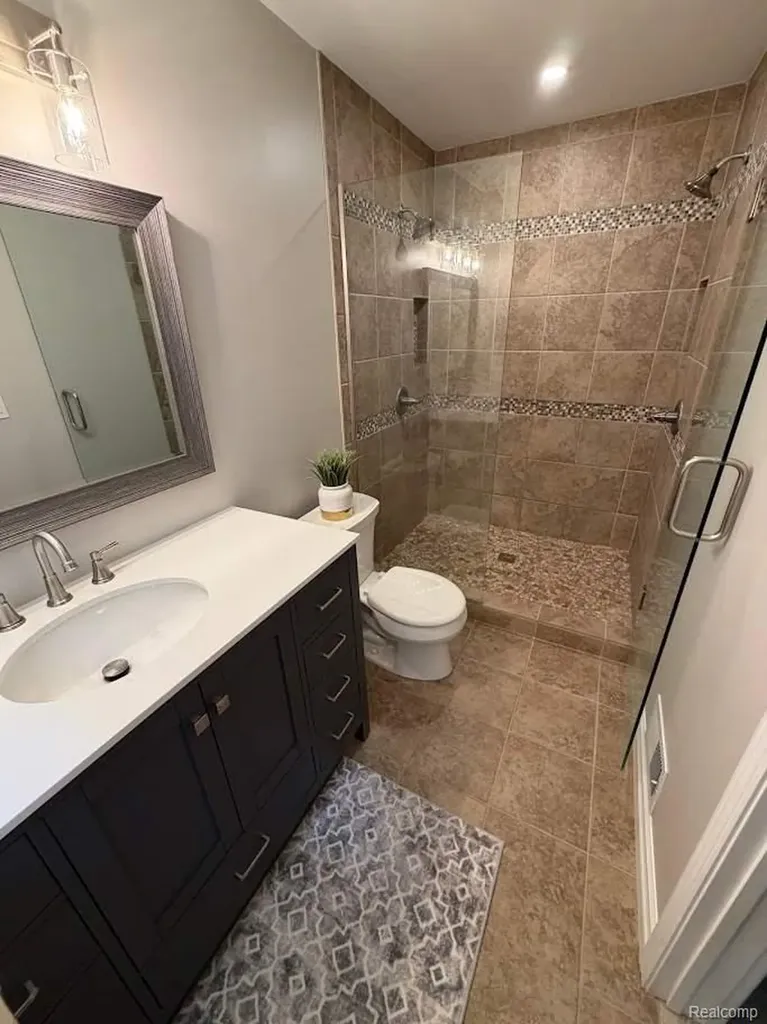 9095 Rotondo Drive Hartland Township MI 48855
