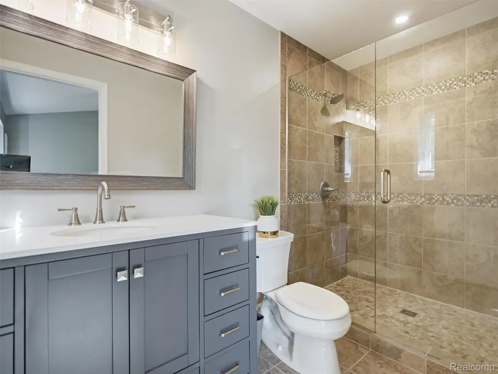 9095 Rotondo Drive Hartland Township MI 48855