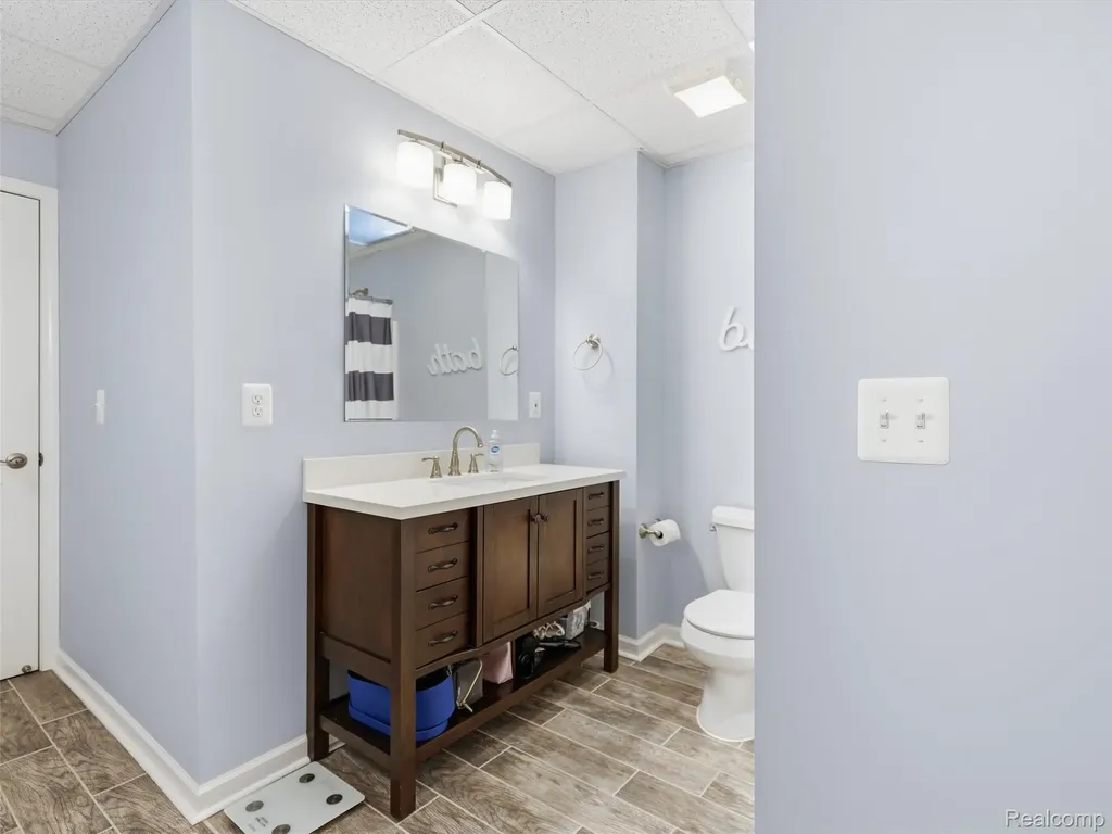 9095 Rotondo Drive Hartland Township MI 48855