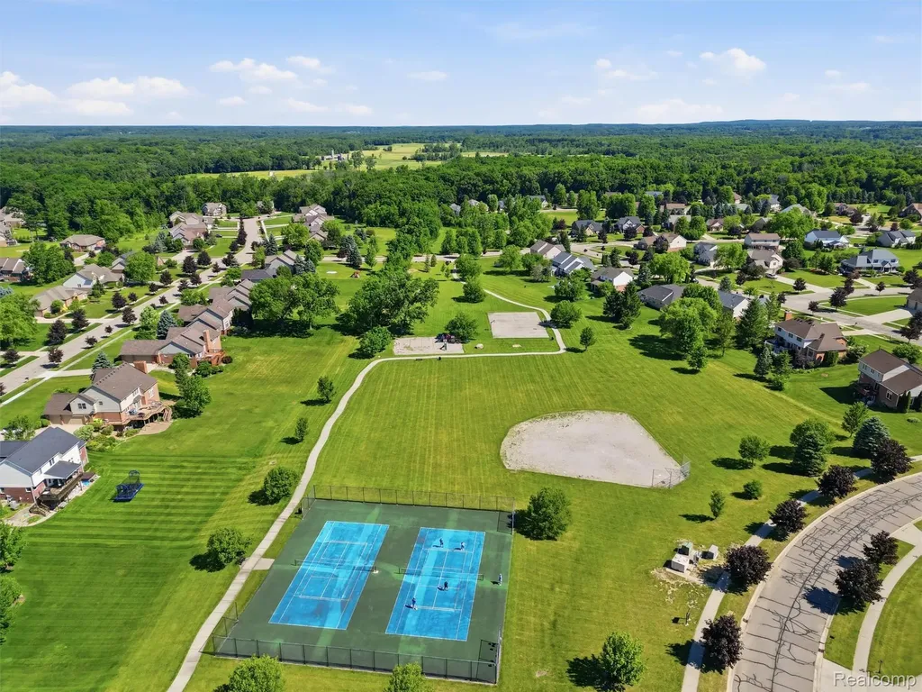 9095 Rotondo Drive Hartland Township MI 48855