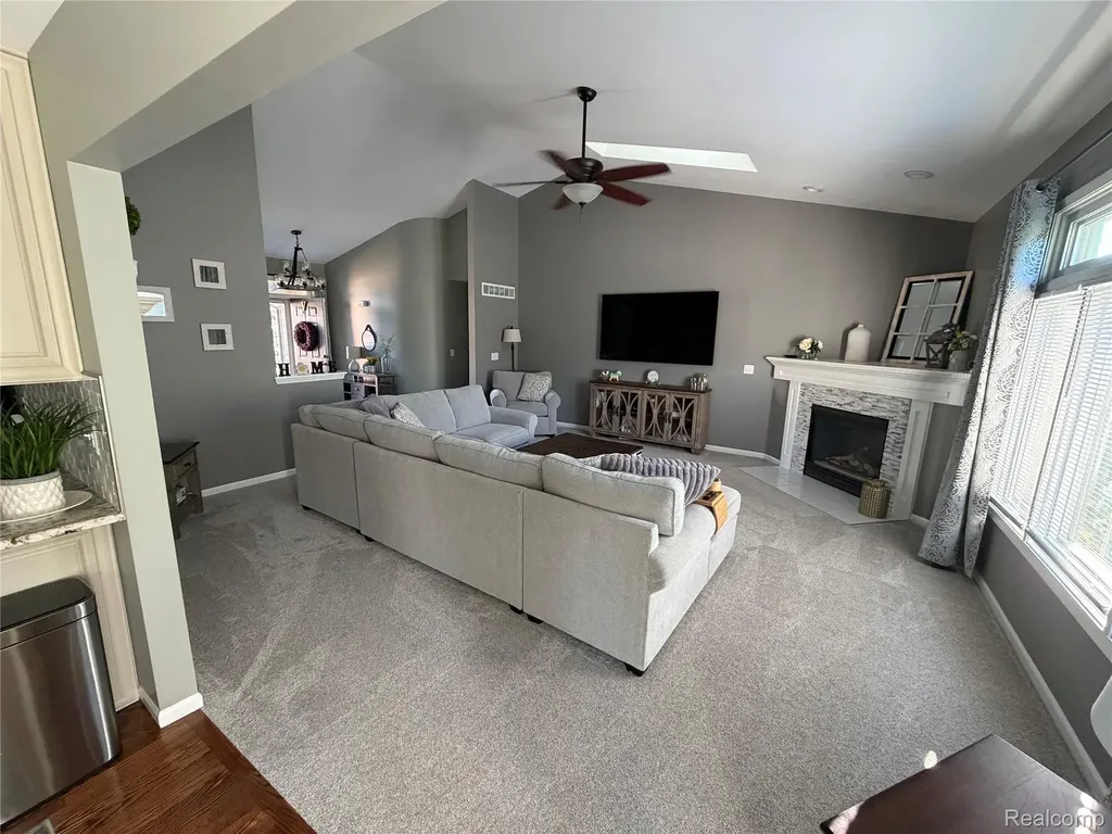 9095 Rotondo Drive Hartland Township MI 48855