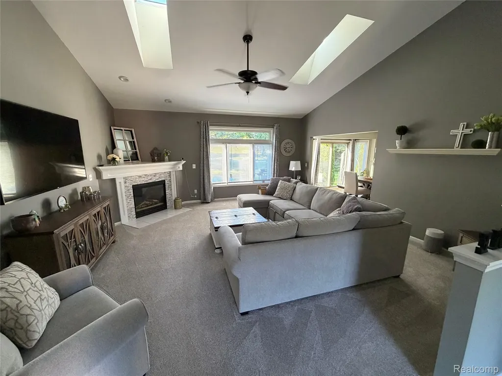 9095 Rotondo Drive Hartland Township MI 48855