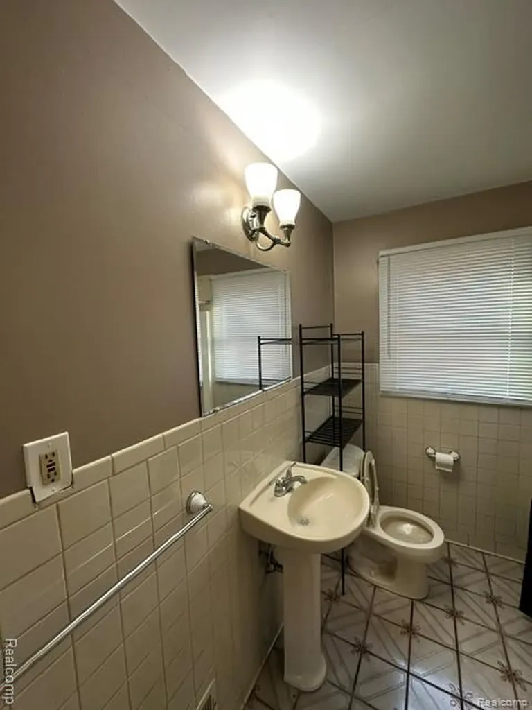 4484 Ziegler Street Dearborn Heights City MI 48125