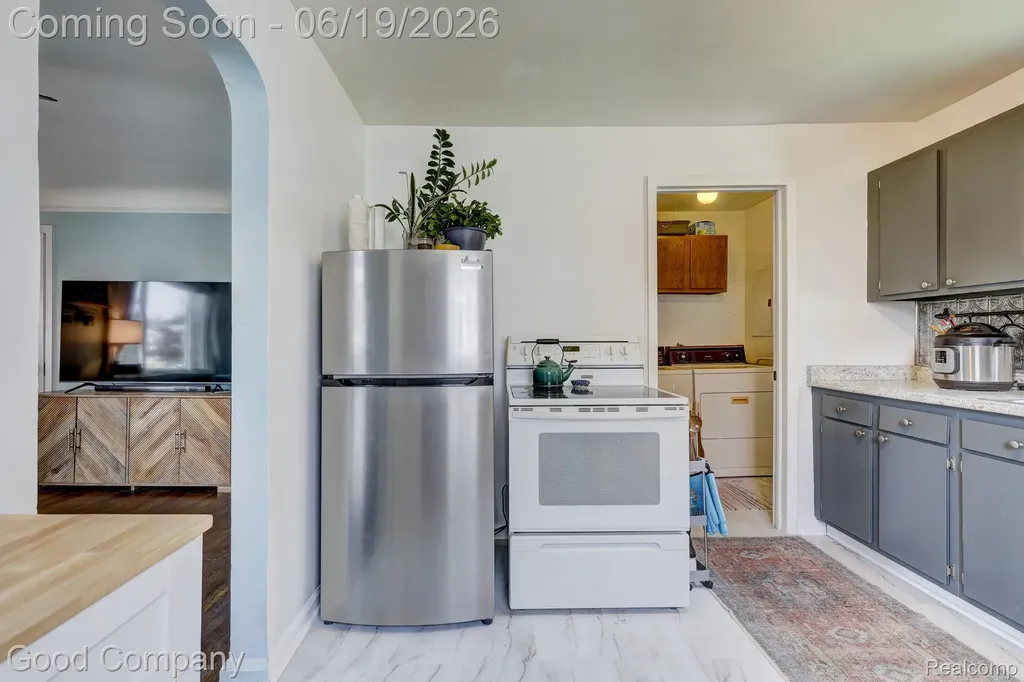 521 E Chesterfield Street Ferndale City MI 48220