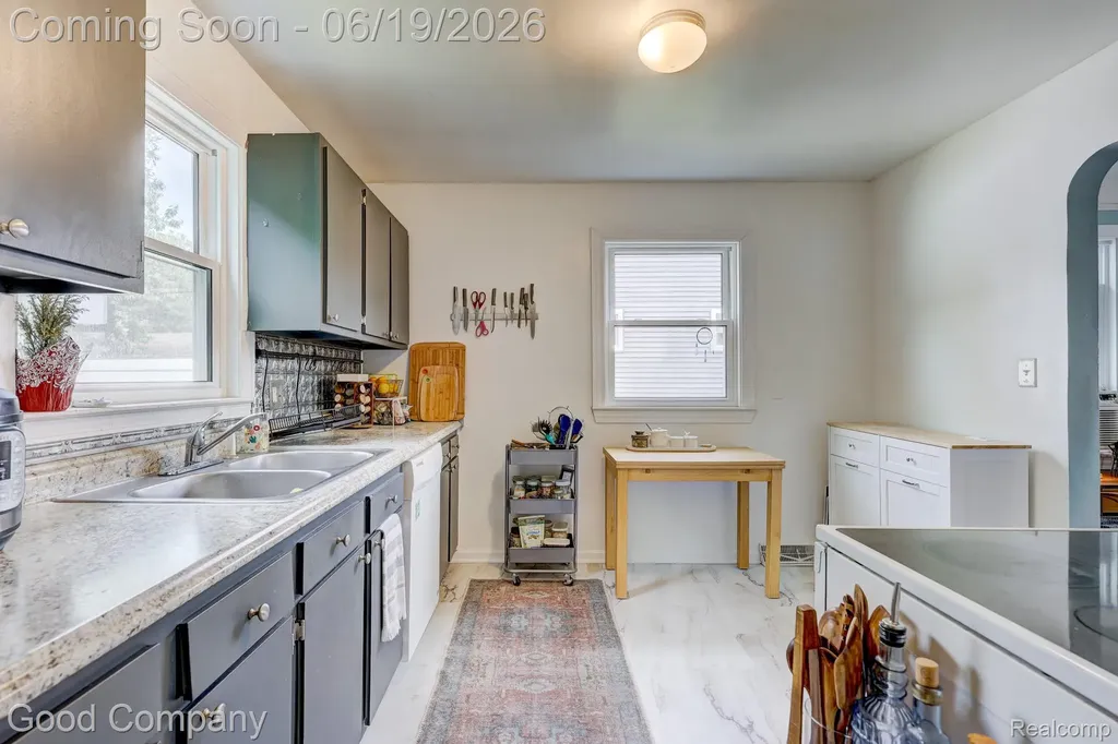 521 E Chesterfield Street Ferndale City MI 48220