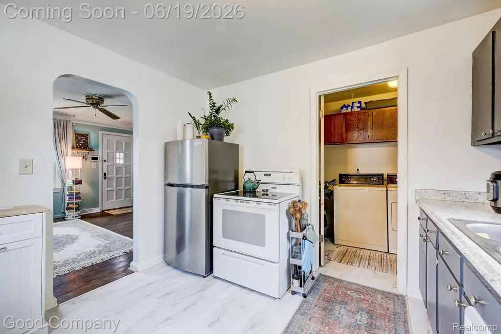 521 E Chesterfield Street Ferndale City MI 48220