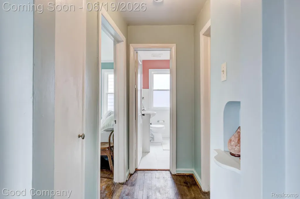 521 E Chesterfield Street Ferndale City MI 48220
