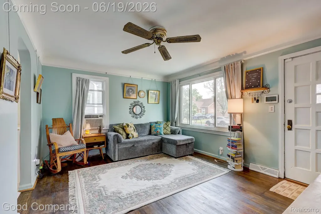 521 E Chesterfield Street Ferndale City MI 48220
