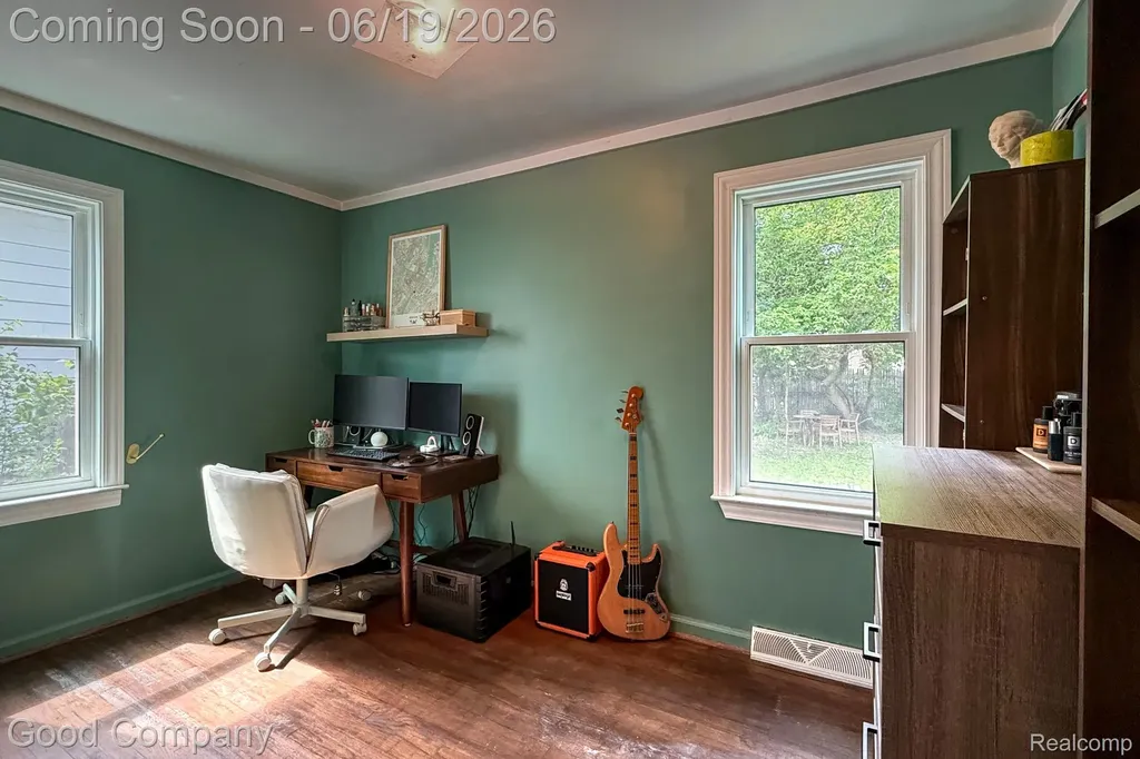 521 E Chesterfield Street Ferndale City MI 48220