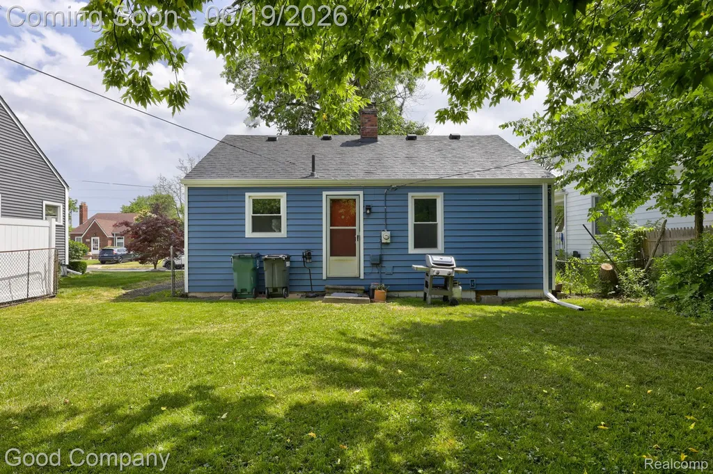 521 E Chesterfield Street Ferndale City MI 48220