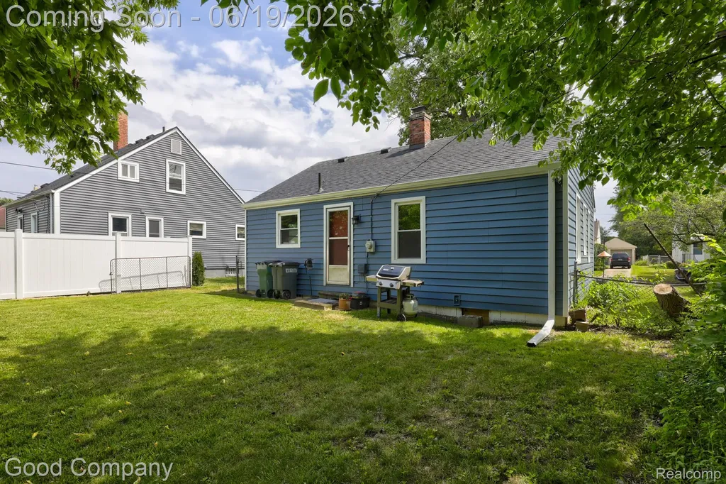 521 E Chesterfield Street Ferndale City MI 48220
