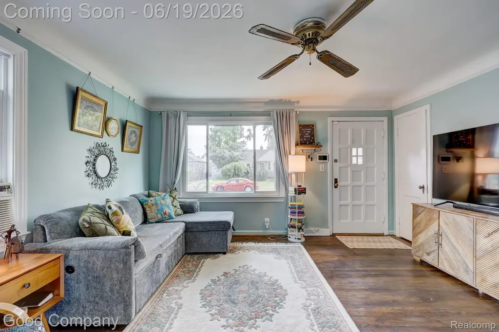 521 E Chesterfield Street Ferndale City MI 48220