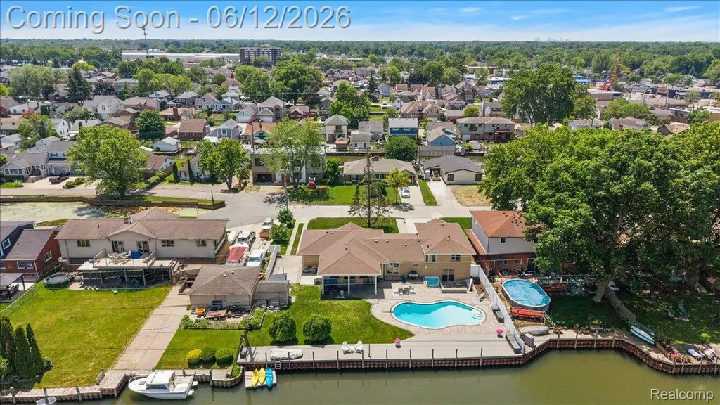 22461 Benjamin Street St. Clair Shores City MI 48081