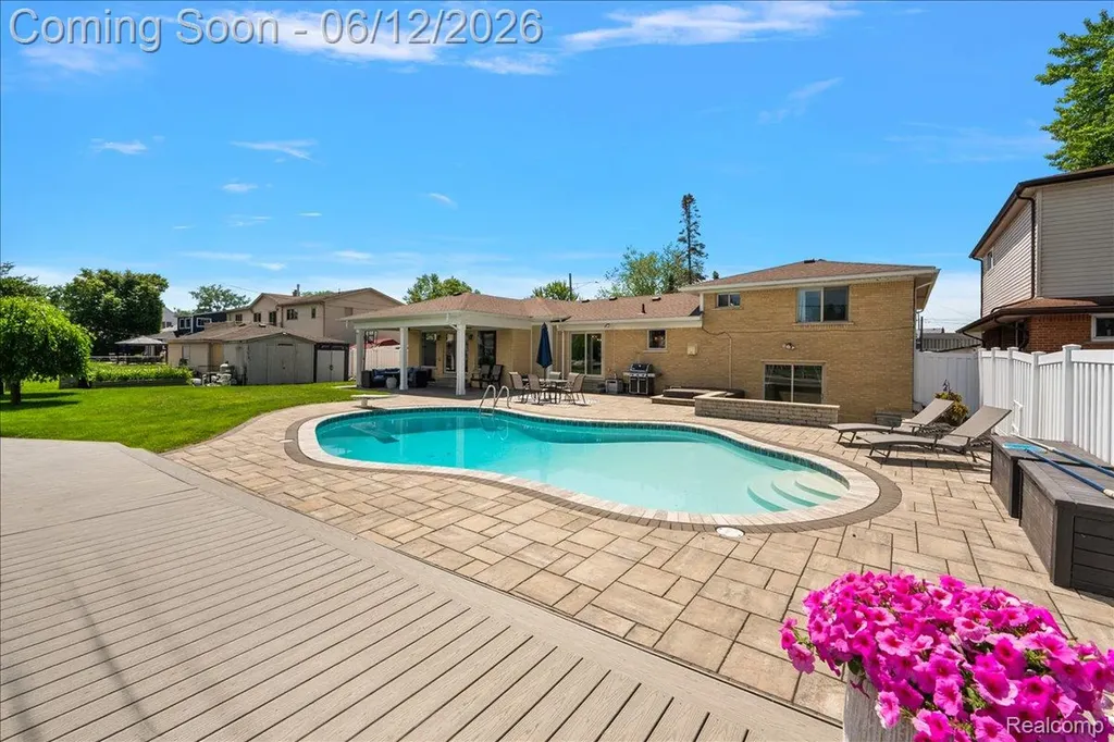22461 Benjamin Street St. Clair Shores City MI 48081