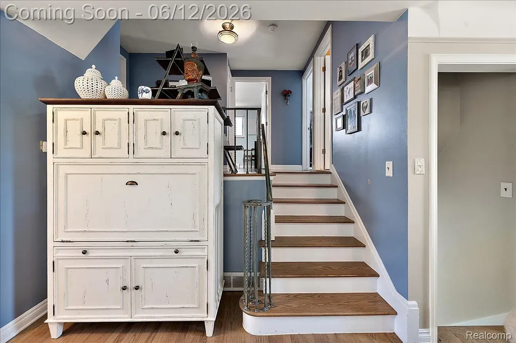 22461 Benjamin Street St. Clair Shores City MI 48081