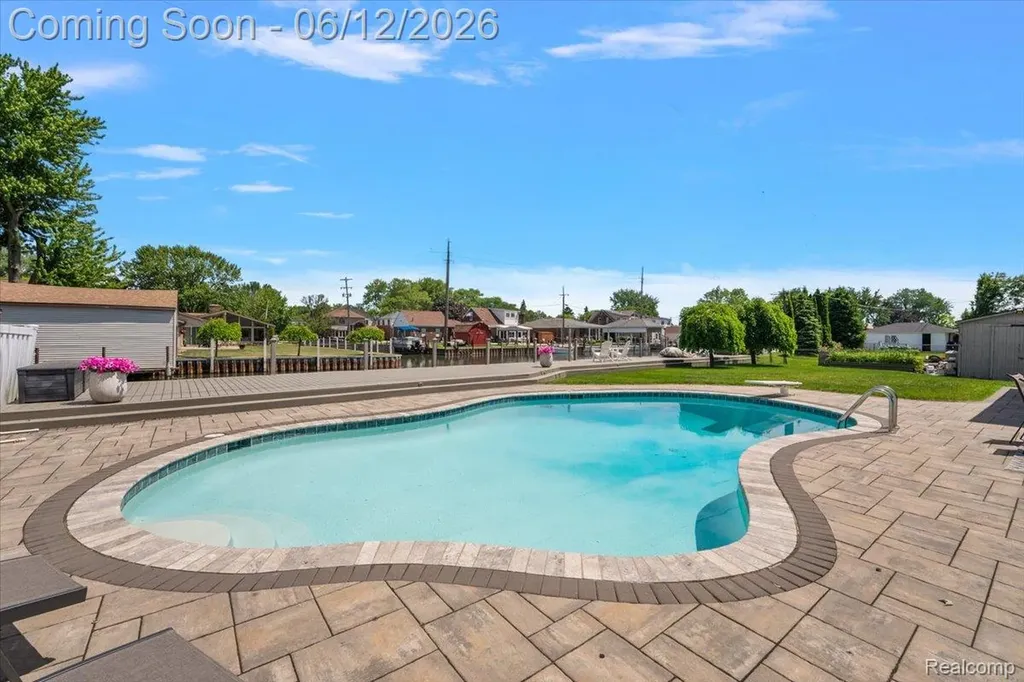 22461 Benjamin Street St. Clair Shores City MI 48081
