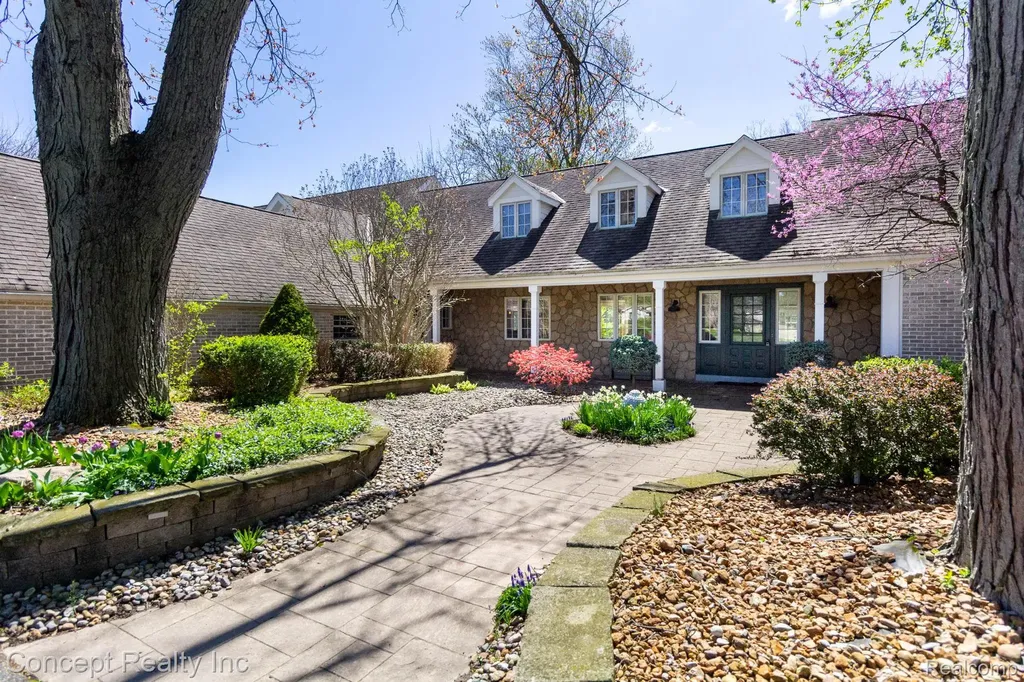 3215 Edgevale Drive Bedford Township MI 48144