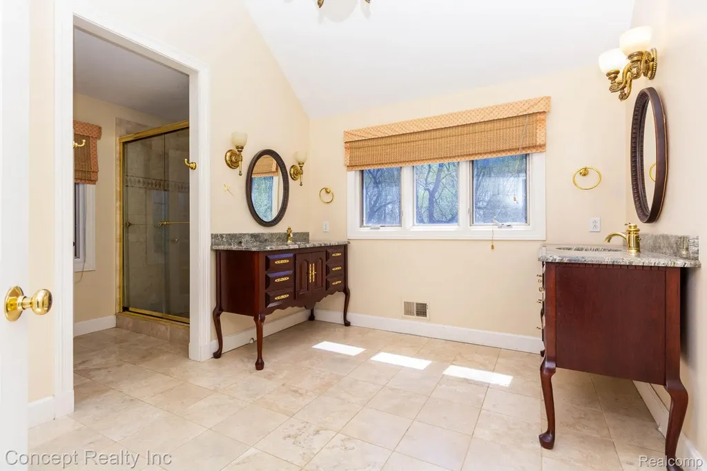 3215 Edgevale Drive Bedford Township MI 48144