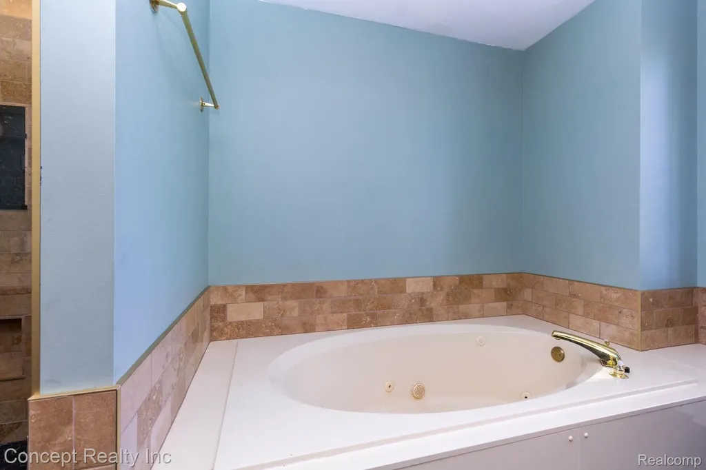 3215 Edgevale Drive Bedford Township MI 48144