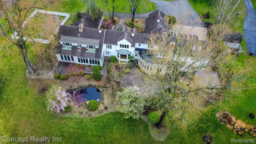 3215 Edgevale Drive Bedford Township MI 48144