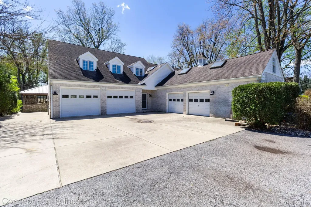 3215 Edgevale Drive Bedford Township MI 48144
