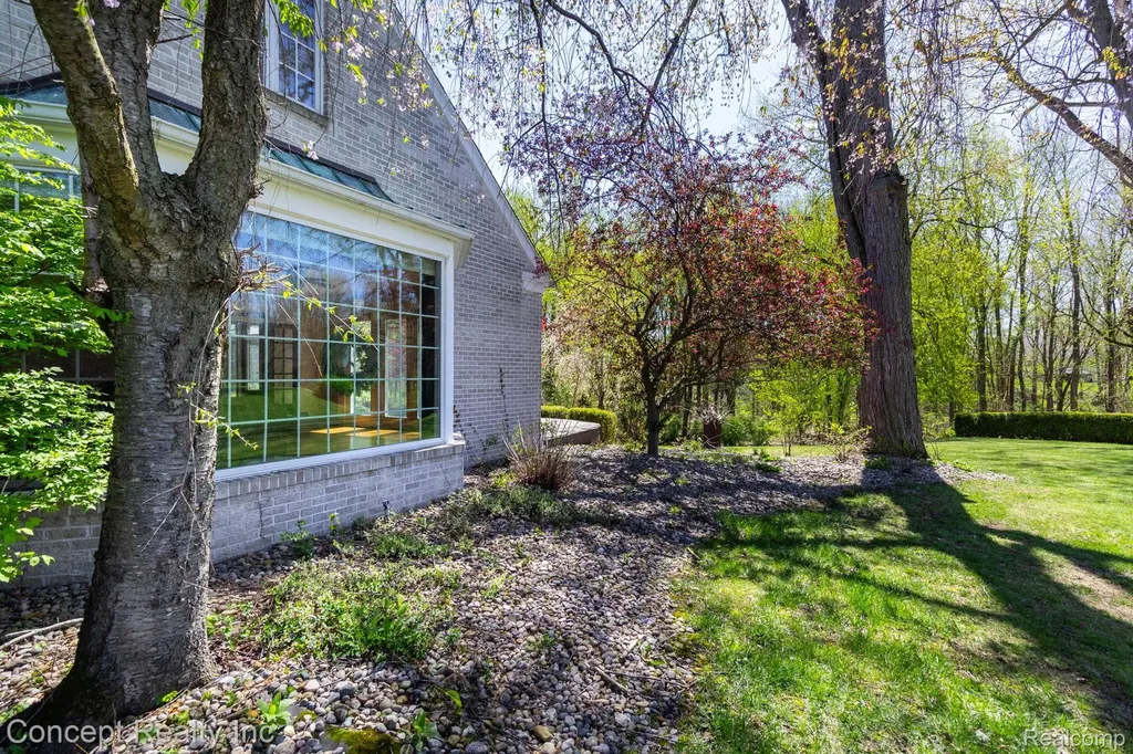 3215 Edgevale Drive Bedford Township MI 48144