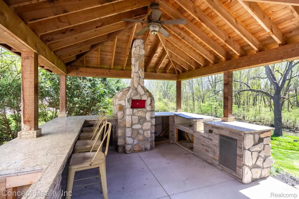 3215 Edgevale Drive Bedford Township MI 48144