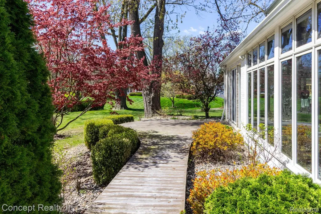 3215 Edgevale Drive Bedford Township MI 48144
