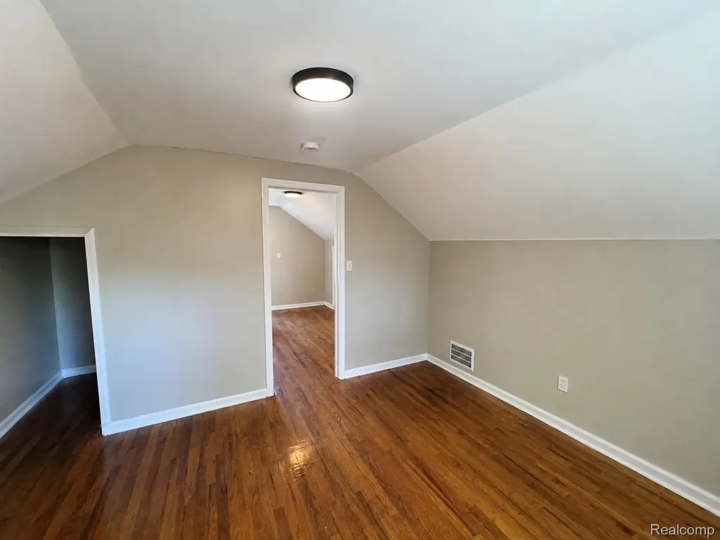 19931 Oakfield Street Detroit City MI 48235