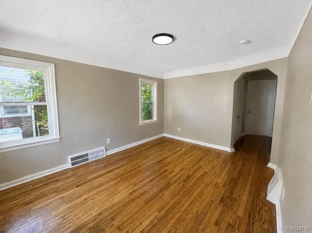 19931 Oakfield Street Detroit City MI 48235