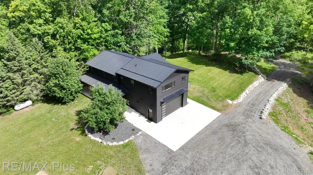 381 Miller Lake Road Deerfield Township MI 48421