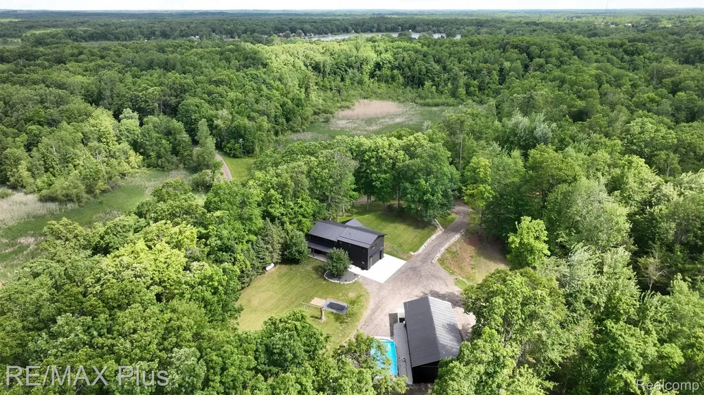381 Miller Lake Road Deerfield Township MI 48421